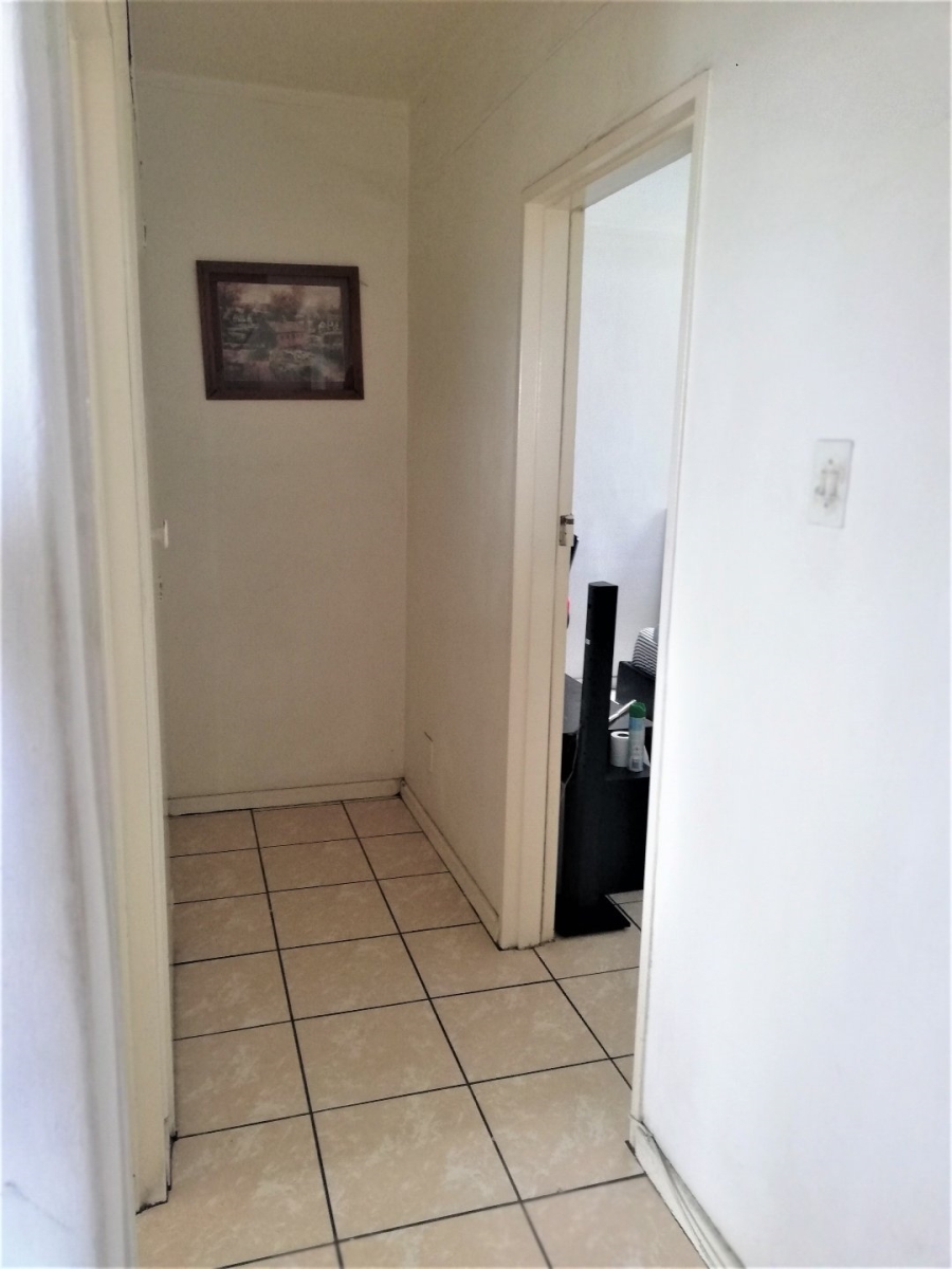 1 Bedroom Property for Sale in Churchill Estate Western Cape